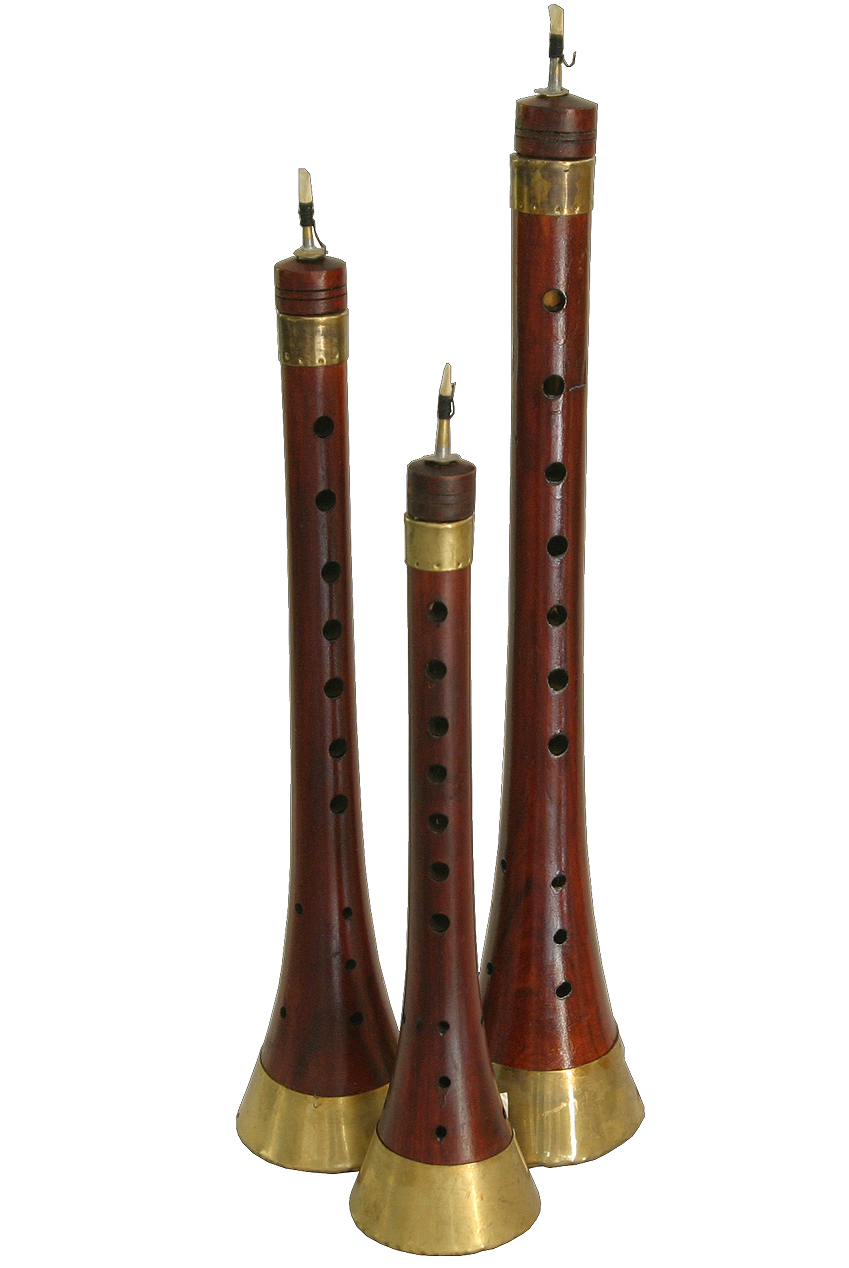 Высокий инструмент высокого регистра. Карнай сурнай. Карнай сурнай инструмент. Узбекский карнай сурнай инструмент. Карнай сурнай музыкальные инструменты.
